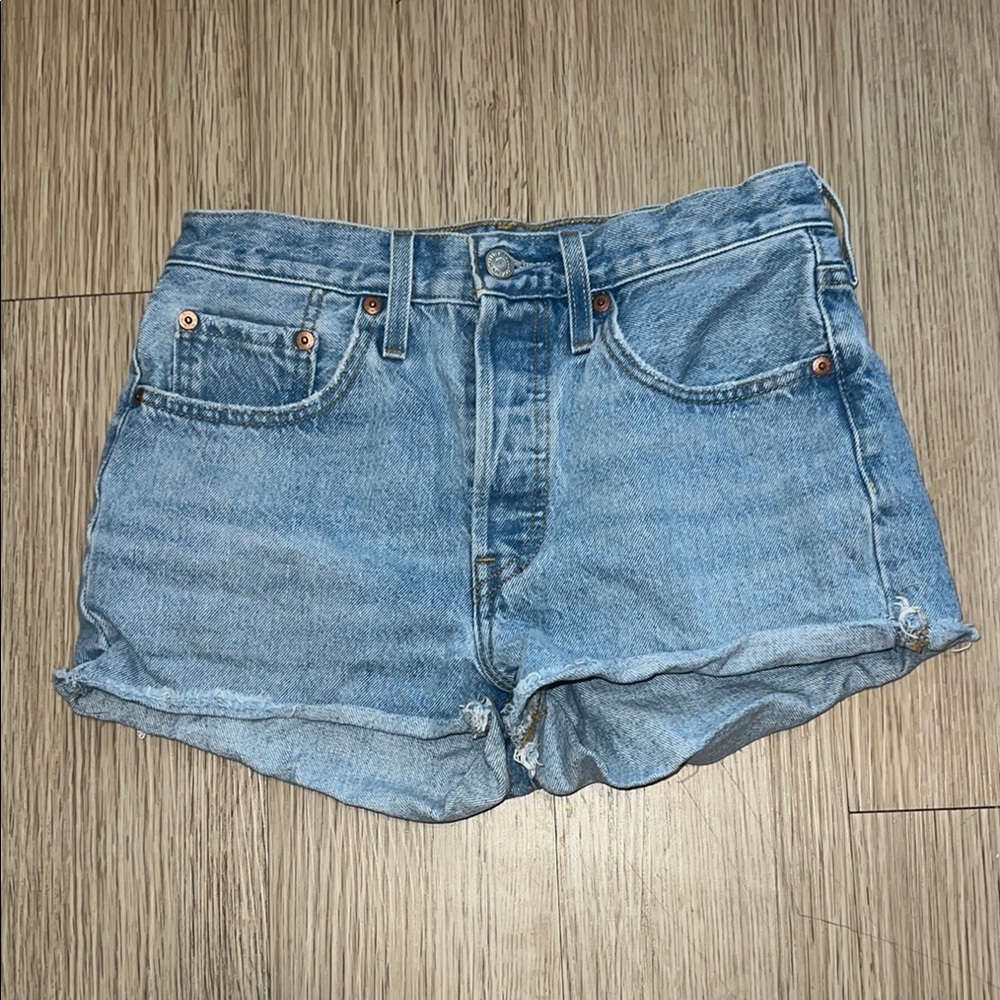 Levi’s size 26 Classic Blue Denim Women's Shorts